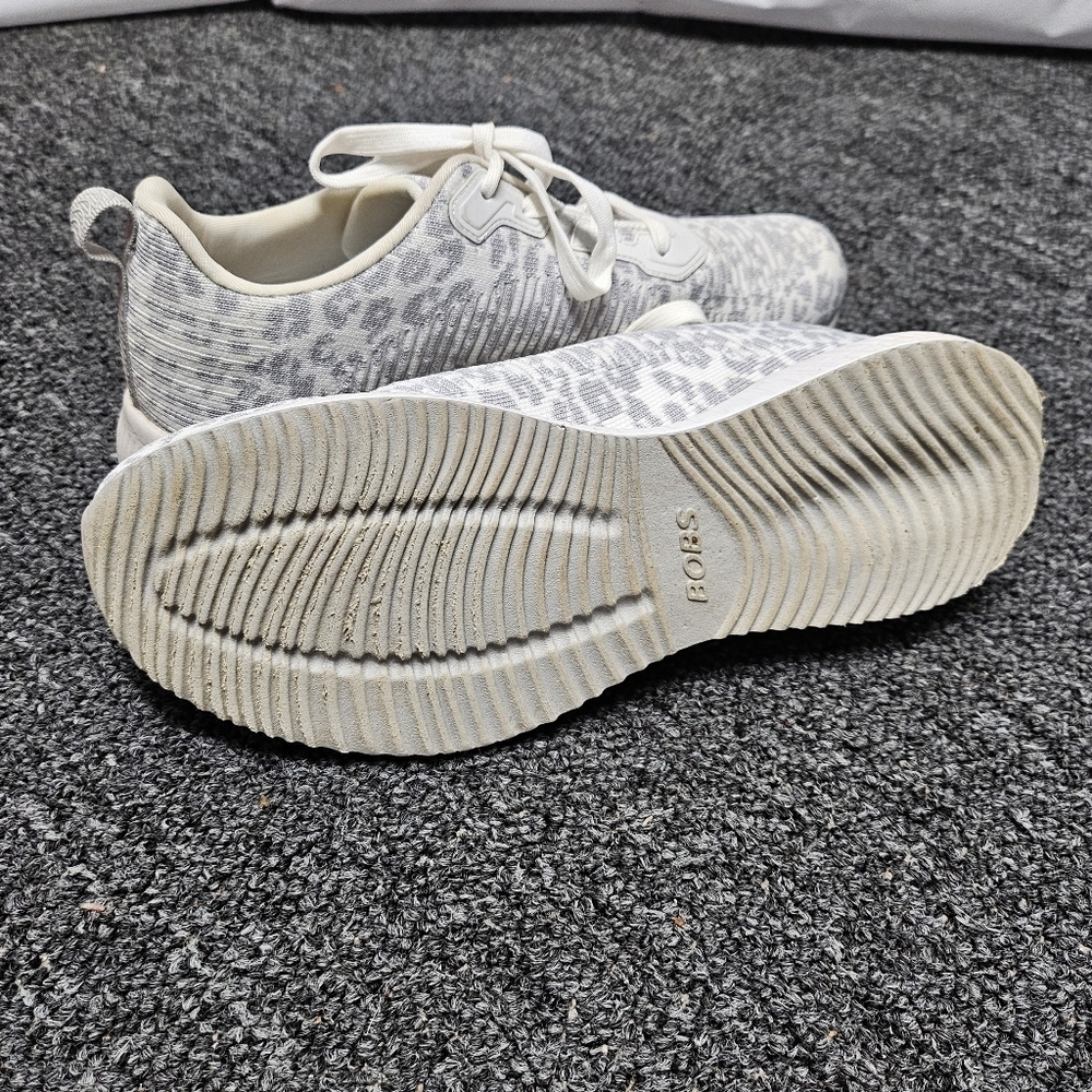 Skechers Bobs Memory Foam Air Cooled Grey & White Low Profile Sneakers Sz 8.5 - Picture 8 of 9